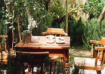 Komplet mebli ogrodowych do dużego ogrodu – co wybrać?