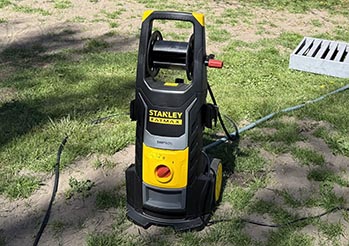 Jaka jest najlepsza myjka ciśnieniowa? Moja opinia i test Stanley Fatmax SXFPW25PE